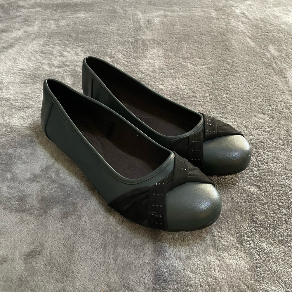 White Mt. Womens Flats Slip On Shoes